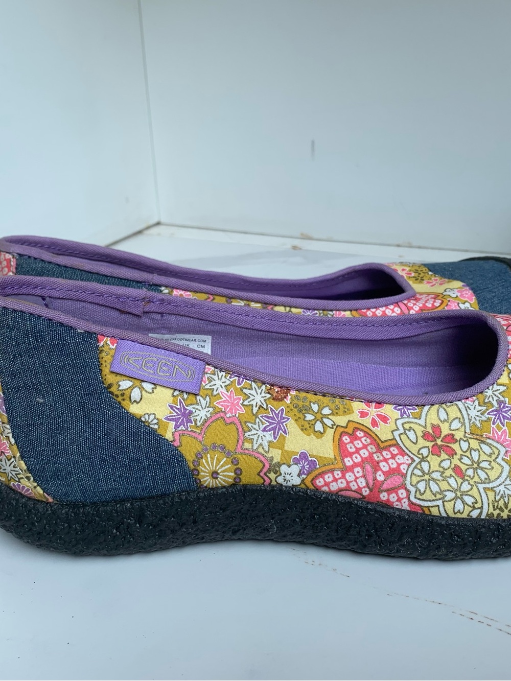 Keene Harvest Women’s Floral Denim Slip-On Flats - Picture 4 of 8
